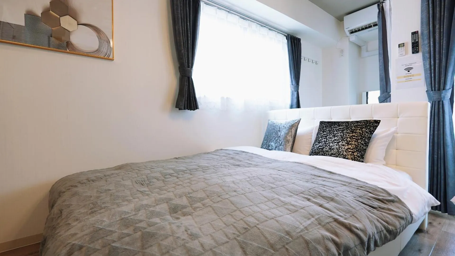 Kuromon Royal Apartment Osaka